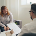 Da conversa à experiência: o papel da evocação na Psicoterapia Analítica Funcional