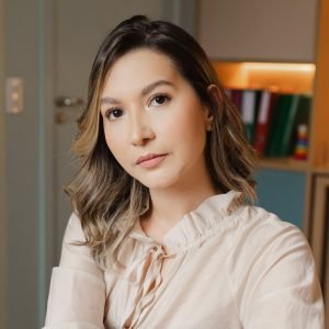 Malena Russelakis Carneiro